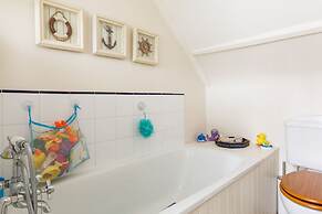 Impressive Country Estate Sleeps 17