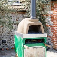 Impressive Country Estate Sleeps 17