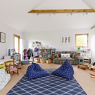 Impressive Country Estate Sleeps 17