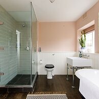 Impressive Country Estate Sleeps 17