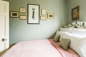 Impressive Country Estate Sleeps 17