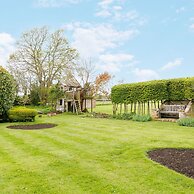 Impressive Country Estate Sleeps 17