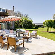 Impressive Country Estate Sleeps 17