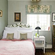 Impressive Country Estate Sleeps 17