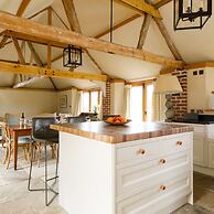 Impressive Country Estate Sleeps 17