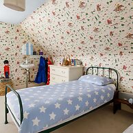 Impressive Country Estate Sleeps 17