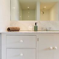 Impressive Country Estate Sleeps 17