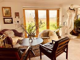 Luxury Countryside Haven for 10