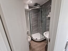 Impeccable 1-bed Apartment in London