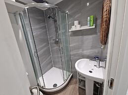 Impeccable 1-bed Apartment in London