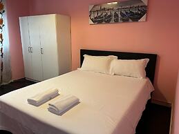 VENICE NIGHT13 DOUBLEROOM SHARED TOILETB