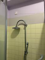 VENICE NIGHT13TRIPLA ROOM SHARED TOILETC