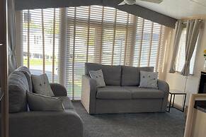 2 Bed-sleeps 6-free Parking-pet Friendly