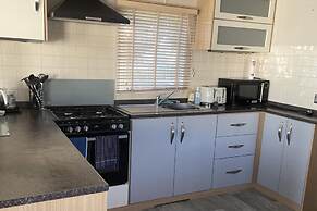 2 Bed-sleeps 6-free Parking-pet Friendly