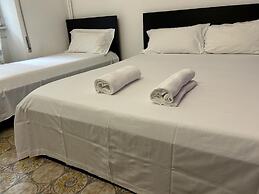 VENICE NIGHT6 DOUBLE ROOM SHARED TOILETA