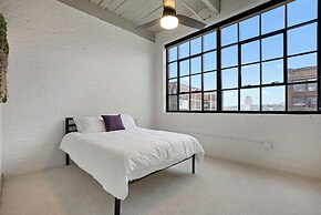 2125 Superior Living