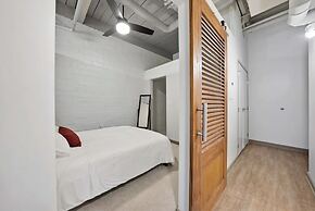 2125 Superior Living