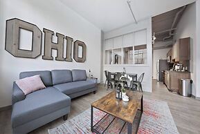 2125 Superior Living