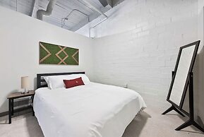 2125 Superior Living