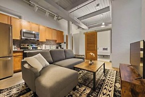 2125 Superior Living