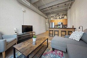2125 Superior Living