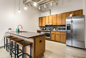 2125 Superior Living