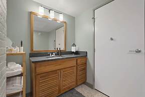 2125 Superior Living