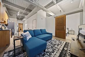 2125 Superior Living