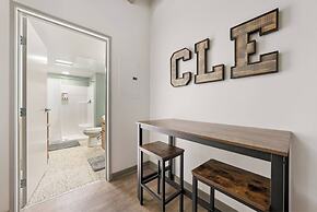 2125 Superior Living