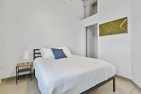 2125 Superior Living