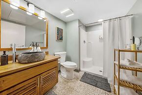 2125 Superior Living