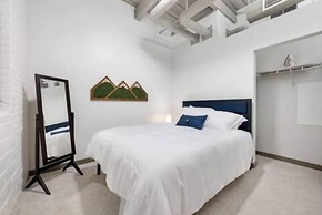 2125 Superior Living