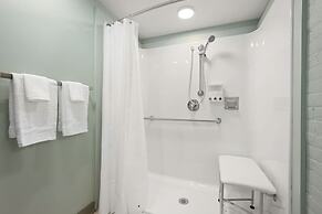 2125 Superior Living