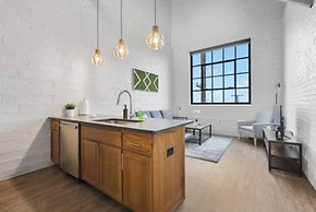 2125 Superior Living