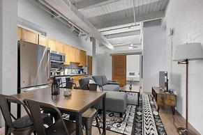 2125 Superior Living