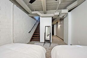 2125 Superior Living