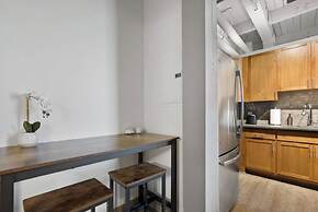 2125 Superior Living