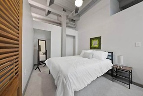 2125 Superior Living