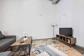 2125 Superior Living