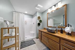 2125 Superior Living