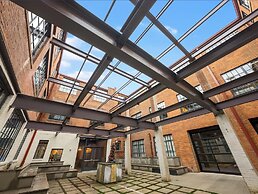 2125 Superior Living