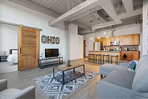 2125 Superior Living