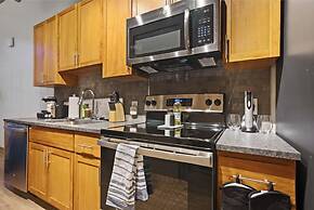 2125 Superior Living