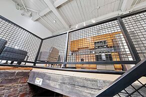 2125 Superior Living