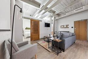 2125 Superior Living