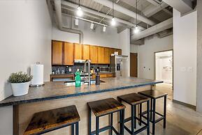 2125 Superior Living