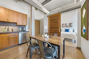 2125 Superior Living