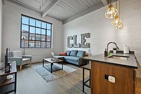 2125 Superior Living