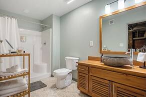 2125 Superior Living