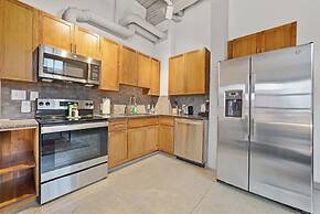 2125 Superior Living